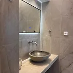 아파트 Anora Naxos *