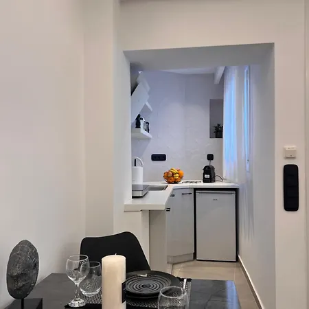 Anora Naxos 아파트